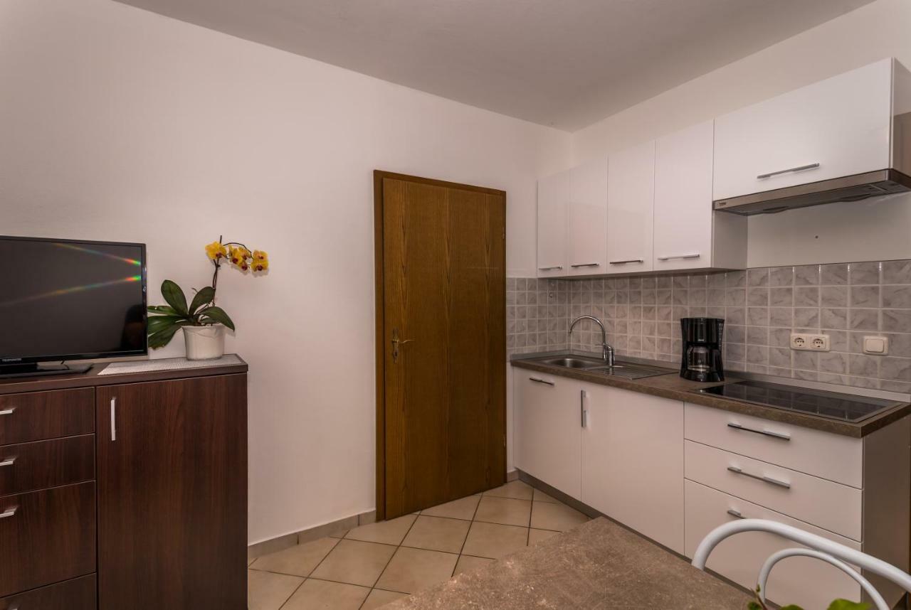Apartments Sanmichel Pula Exterior photo